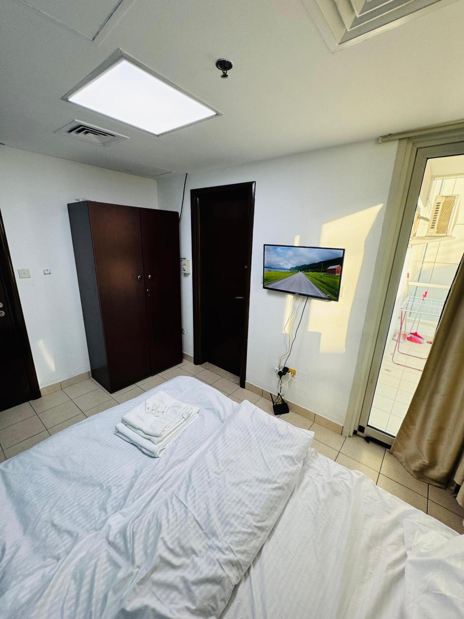 Charming Bath Inside & Balcony Privatunterkunft *